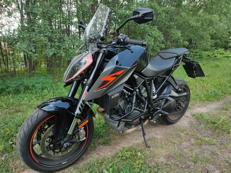 Купить б у KTM 1290 Super Duke R инжектор 6 передач в Москве чёрный naked bike 2017 года на