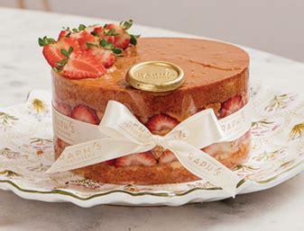 Naked Cake De Morango Doce De Leite Raphs Patisserie