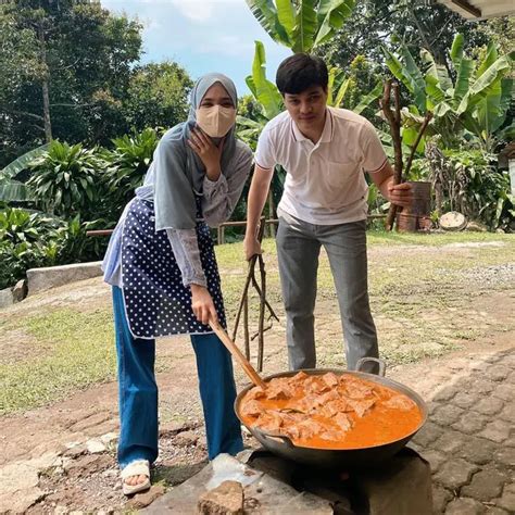 Sering Dikira Pacar Ini Potret Kebersamaan Cut Syifa Dan Sang Kakak Hot Liputan