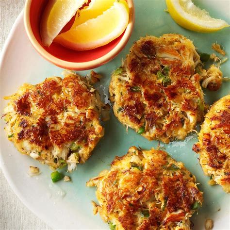 Classic Crab Cakes Recipe: How to Make It