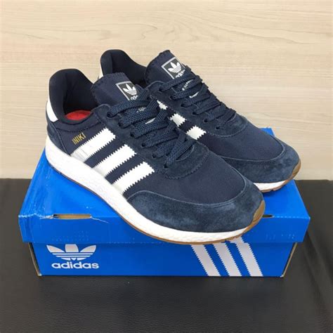 Кроссовки Adidas Iniki синие мужские в Москве, цена 3 200 руб ...