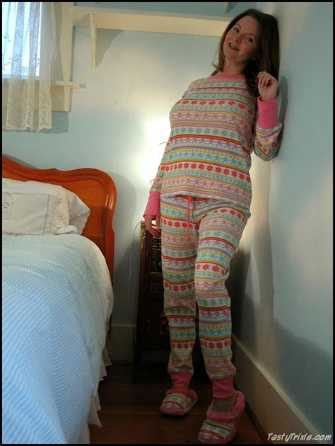 Mature Woman Tasty Trixie Sets Her Great Tits Loose From Pajamas On Her Bed CoedCherry