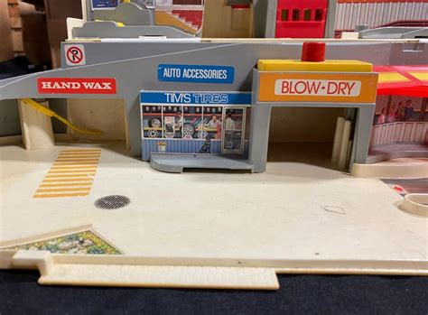 Mattel Hot Wheels Stop Go Car Wash Station Playset Nh