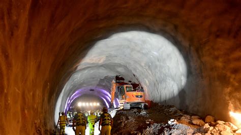 Video Foto Trenutak Za Pam Enje Napokon Je Probijena Druga Cijev