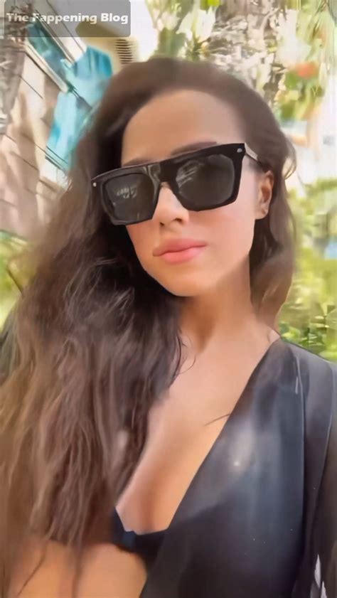 Alina Zagitova Looks Hot In A Bikini 6 Pics Video TheFappening