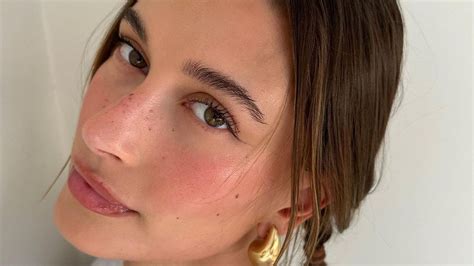 Hailey Bieber S No Mascara Makeup Is The Surprising Answer To Looking