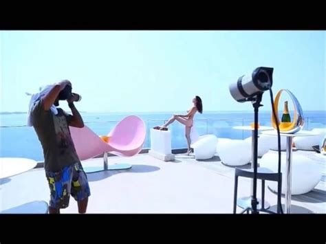 Girls Get Their Tits Out For Guys With Cameras XHamster