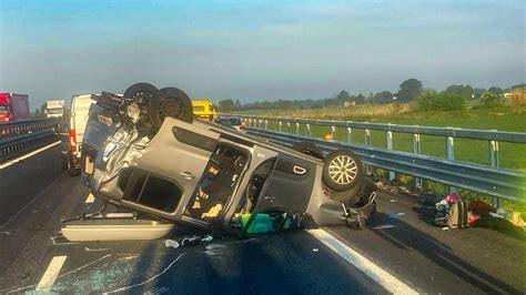 Tragedia Sulla A Arrestato Lautomobilista Che Ha Travolto E Ucciso