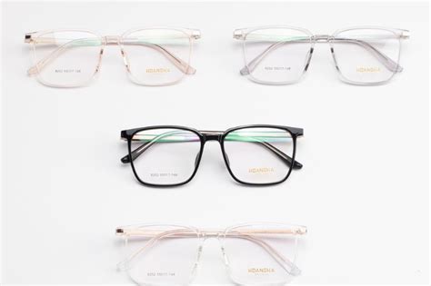 Những Mẫu Kính Hot Trend Cuối Năm Xu Hướng Mới Nhất Mắt Kính Hoàng Hà