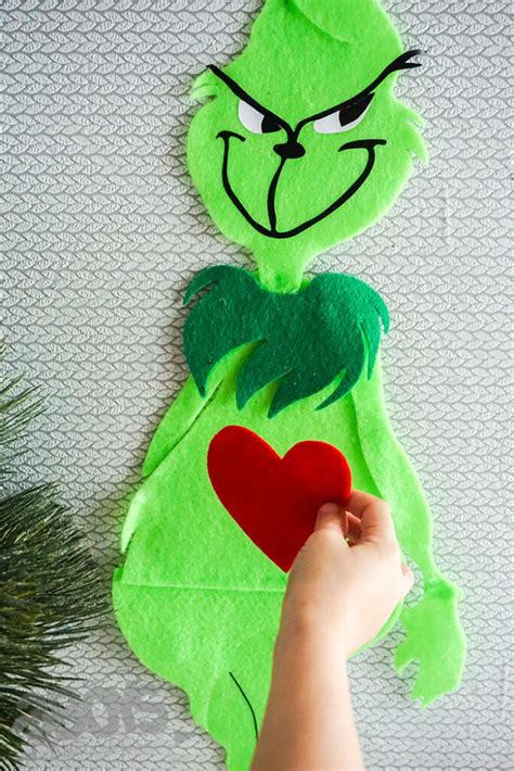 DIY Pin the Heart on the Grinch Game