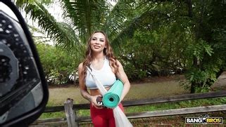 Essie Got Back Is Getting Picked Up Outdoors Porn Movies 3Movs