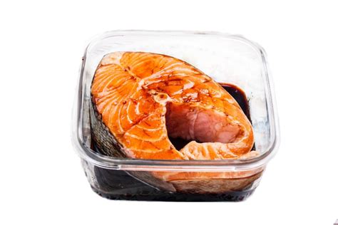 Лосось стейк в маринаде - MopeMore