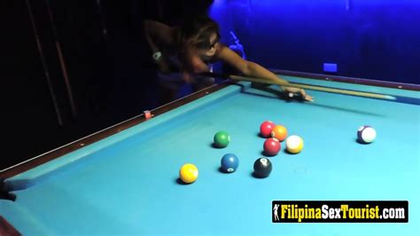 Filipina Teen Is Willing To Fuck With This Sexy Tourist Guy She Met Before