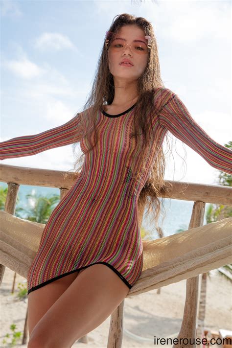 Flexible Chick Irene Rouse Showing Her Tight Pussy Outdoors Photos