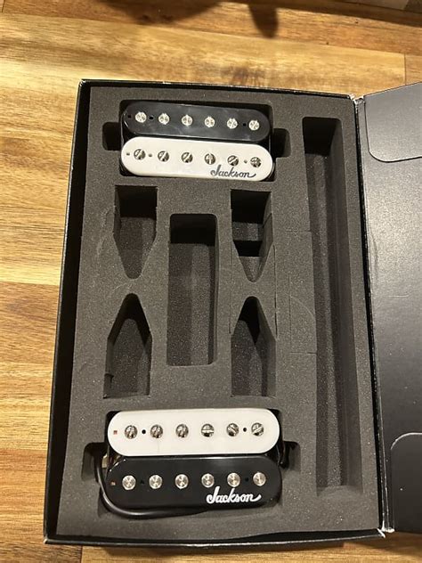 Jackson Belcat Pickups Electric Guitar | Reverb