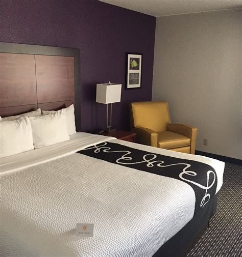 LA QUINTA INN & SUITES BY WYNDHAM HARTFORD - BRADLEY AIRPORT - Updated