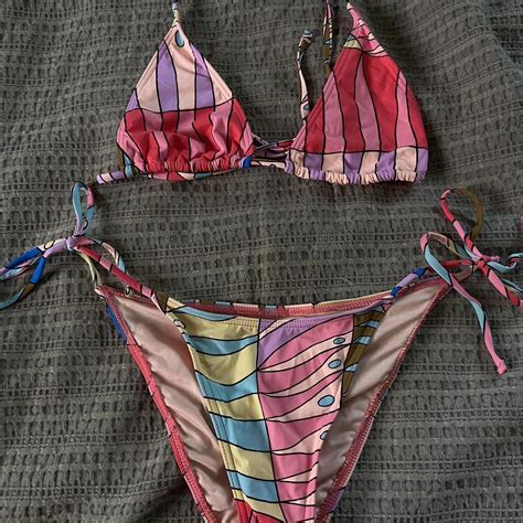 Billabong Bikini Size Medium Never Worn Depop