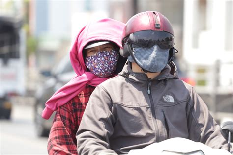 Nắng nóng gay gắt có nơi 41 độ C 2 thành phố có chỉ số tia UV lên ngưỡng nguy hại