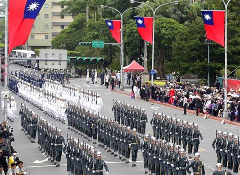 《taipei Times 焦點》 Protesters Hurt Democracy President 焦點 自由時報電子報