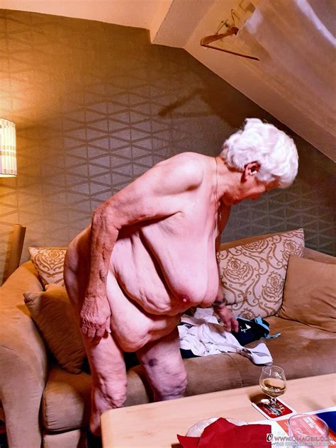 Naughty Chubby Granny Modesta Shows Her Saggy Tits While Completely Naked CoedCherry