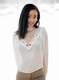 Samantha Hayes Fucks With Her Husband And Cutie Scarlett Bloom Movie Michael Vegas MILF Fox