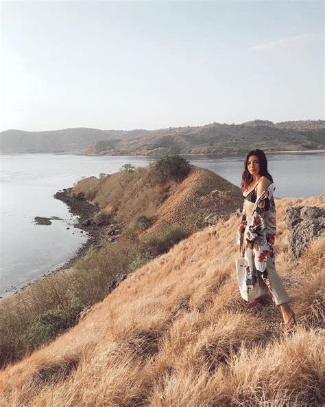 Tanpa Bikini Intip Tampilan Seksi Deretan Anak Artis Di Pantai Salah Satunya Aurel Hermansyah