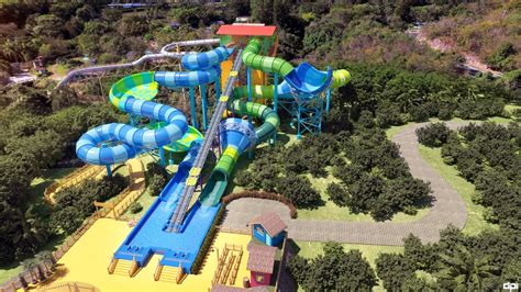 Hot Park inaugura nova atração Turbilhados a presença do