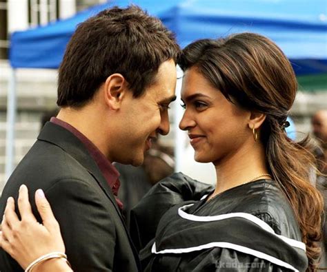 Deepika Padukone Hot News Pictures And Videos Deepika Kiss Imran Khan