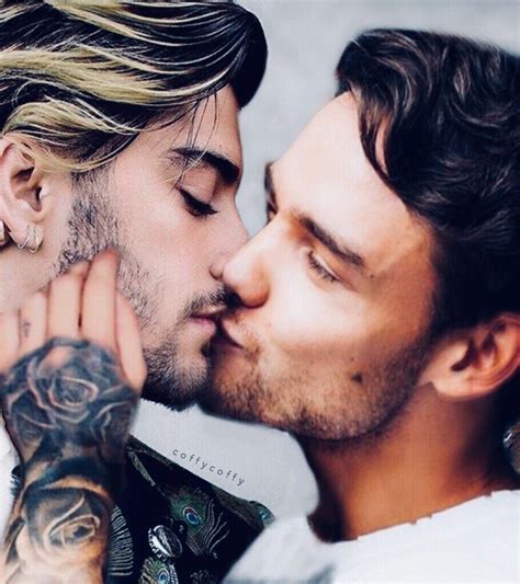 Zayn Malik And Liam Payne Kissing