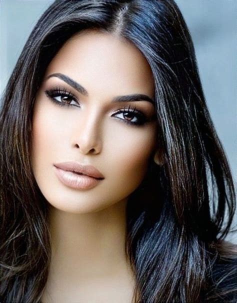 Pin By Laura Bianchi On Attrici Modelle M Z Stunning Brunette Gorgeous Eyes Brunette Beauty