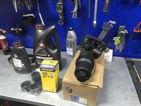 Замена корпуса масляного фильтра — Volkswagen Passat B6, 2 л, 2007 года ...