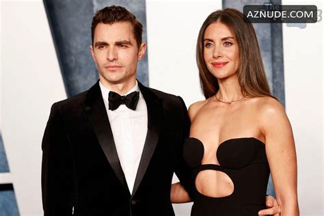 Alison Brie Sexy Shows Off Her Hot Tits At The Vanity Fair Oscar Party In Beverly Hills