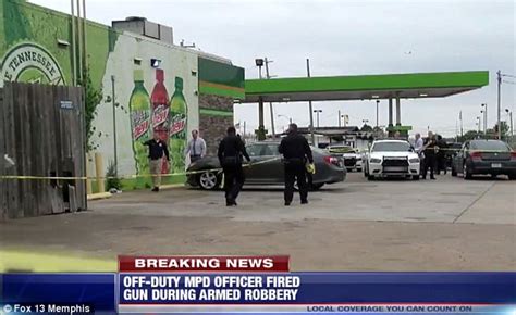 Off Duty Memphis Officer Shoots At Two Men Who Robbed Him Daily Mail