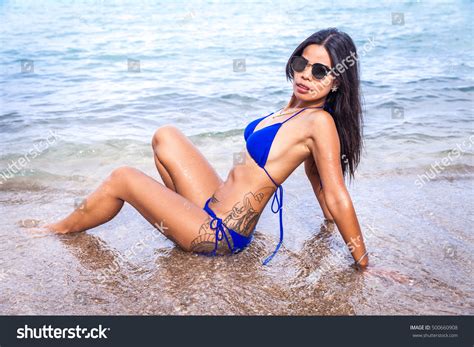 Sexy Asian Woman Wearing Blue Bikini Foto Stok 500660908 Shutterstock