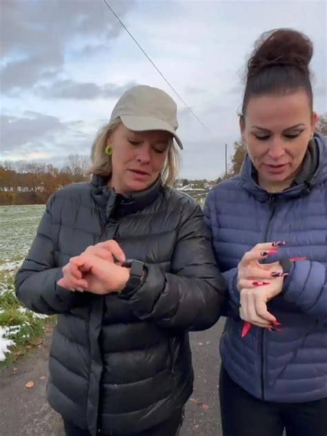 M Nner An Einem Tag Erotik Model Lily Phillips Kriegt Hilfe Bei Sex Marathon