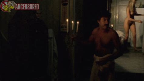 Naked Gloria Guida In Travolto Dagli Affetti Familiari