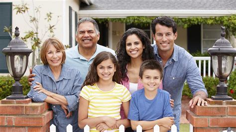 Familia Latina Reporte Hispano