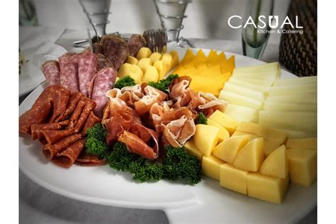 Bandeja De Quesos Y Jamones