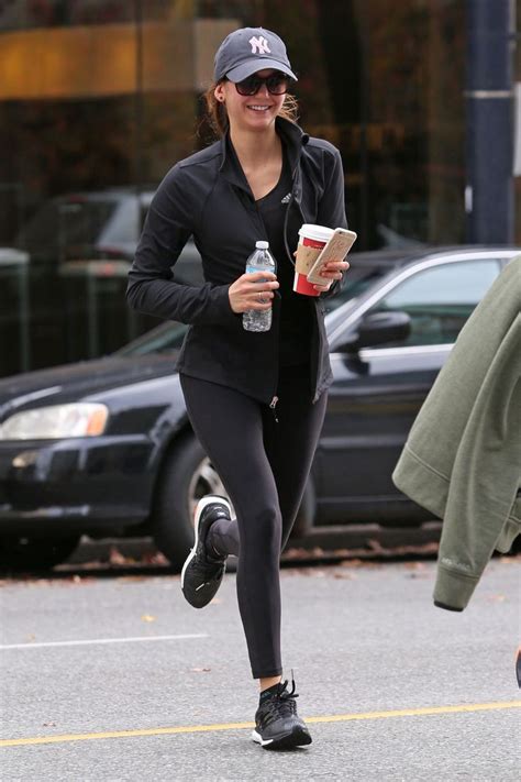 Nina Dobrev Style Nina Dobrev Hot Yoga Classes
