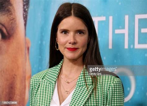 9 Sexy Sonya Cassidy Bikini Pics