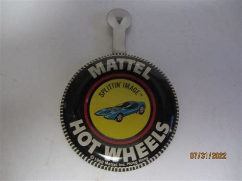 Vintage Mattel Hot Wheels Redline Splittin Image Metal Tab Pin Button Badge