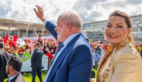 Janja Lula Volta Ao Planalto Na Segunda E Viagem Para Sp No Fim De