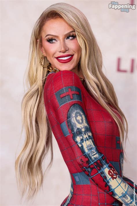 Gigi Gorgeous Nude OnlyFans Leaks Fappening FappeningBook