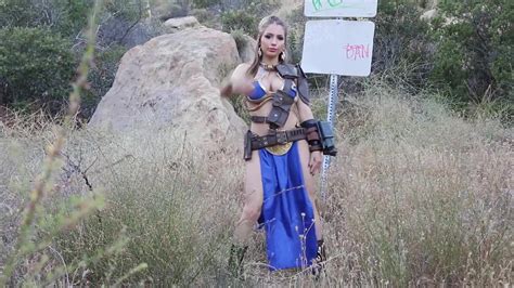 Regardez Liz Katz Naked Slave Leia Cosplay Gratuitement