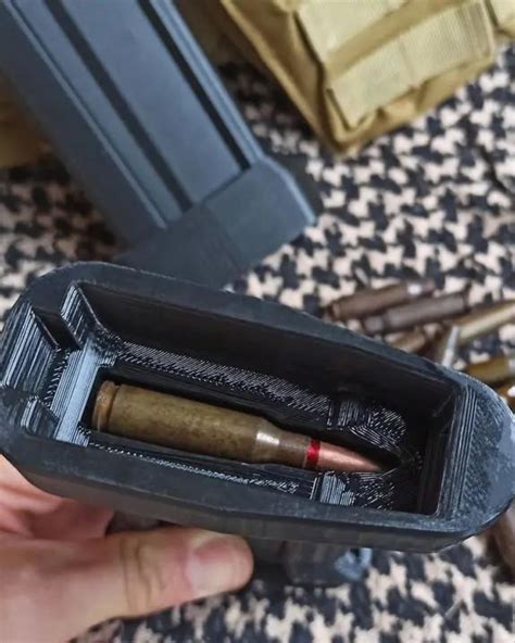 Пристрій для полегшення спорядження магазину, лоадер ак