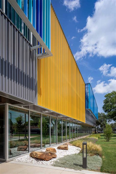 Austin Bergstrom International Airport IT Building - Asakura Robinson