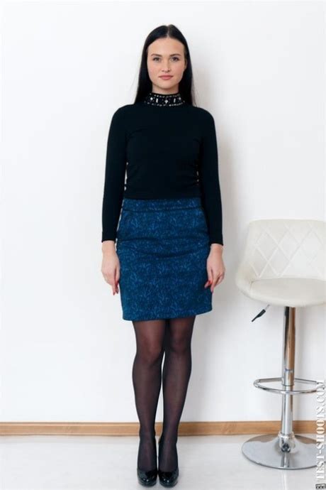 Pretty Babe Gabby Bella Shows Her Beautiful Naked Body Wearing High