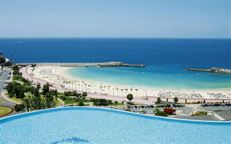 gloria-palace-royal-hotel-and-spa - Girl vs Globe