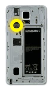 how to open the back of a samsung phone