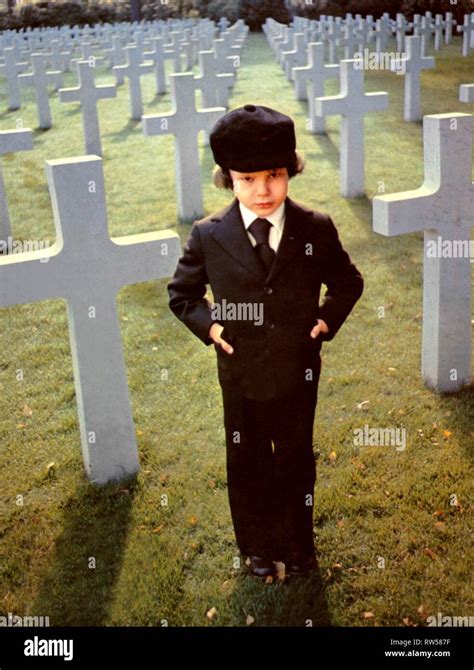 HARVEY STEPHENS, THE OMEN, 1976 Stock Photo - Alamy